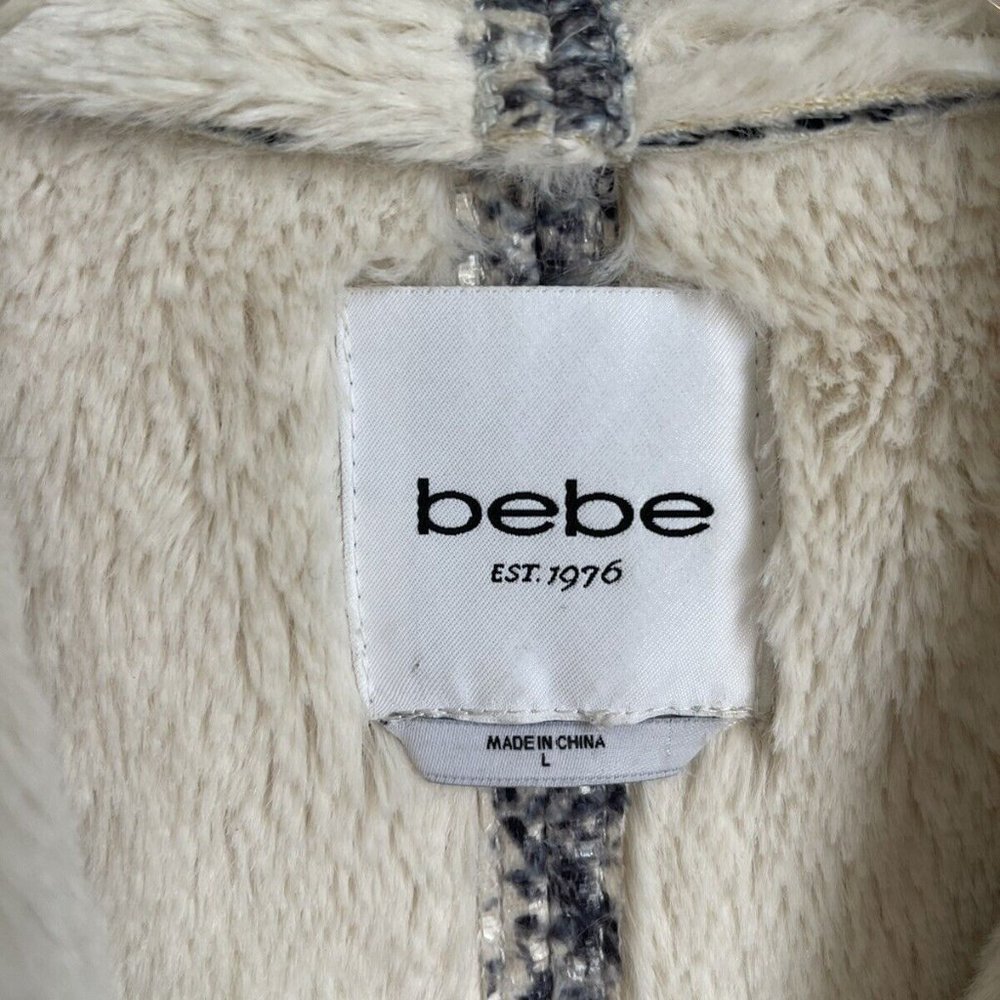 Bebe Gray Snake Print Sherpa Lined Jacket Zipper Detail - Picture 2 of 8